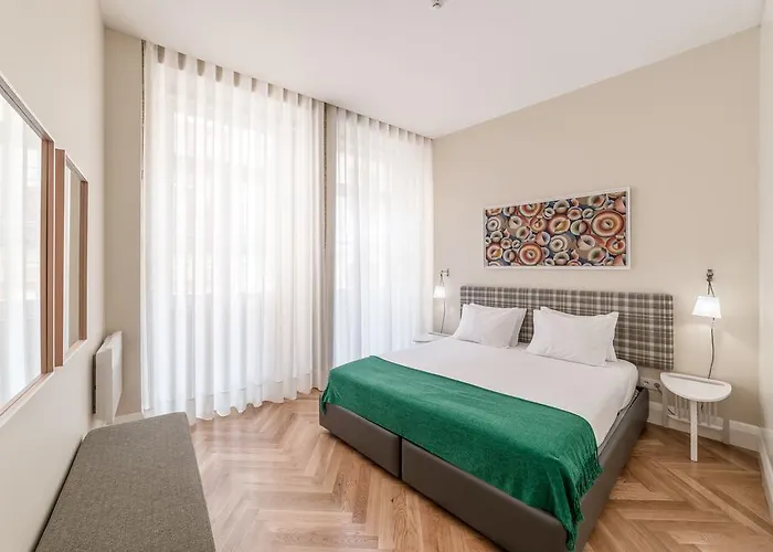 Apartamento Mouzinho 160 *